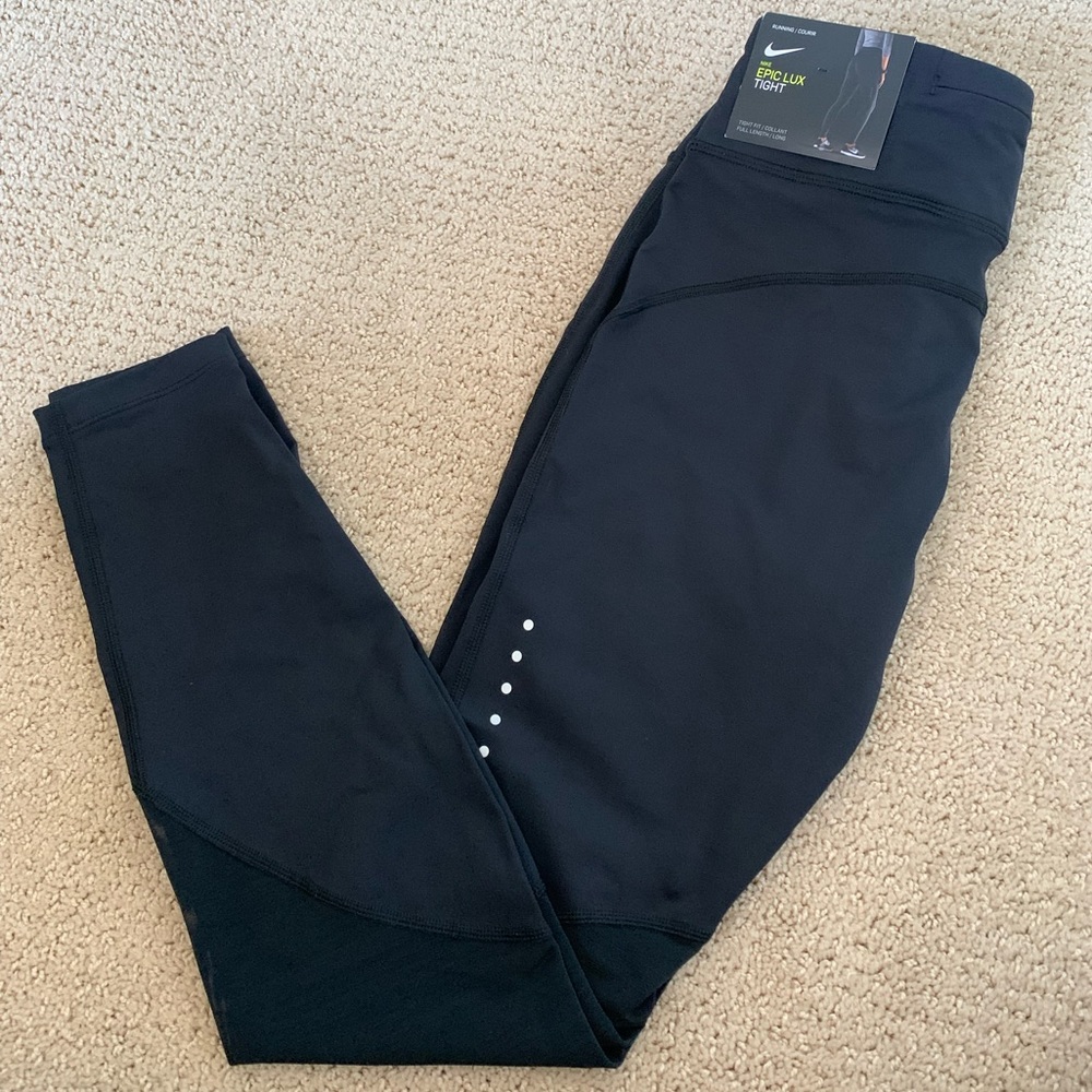 NEW Nike Epic Lux Tight